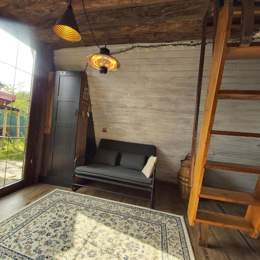 Winter Tiny House In Prague Aldeamento Turístico Praga